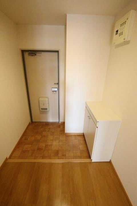 ソルジェンテ金剛の玄関