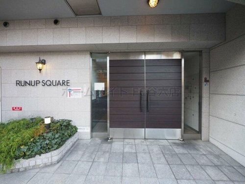 ラナップスクエア上本町の玄関