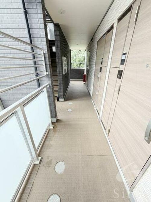 リブリ・Avance土師ノ里の玄関