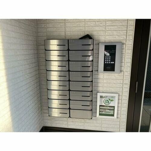 アパートメントハウス針崎Ⅱ305の玄関