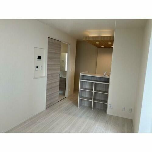 アパートメントハウス針崎Ⅱ305の居間