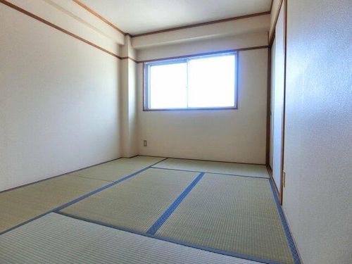 三ツ川マンションの内装