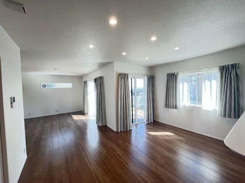 兵庫県宝塚市青葉台1丁目(一戸建)の賃貸物件の居間