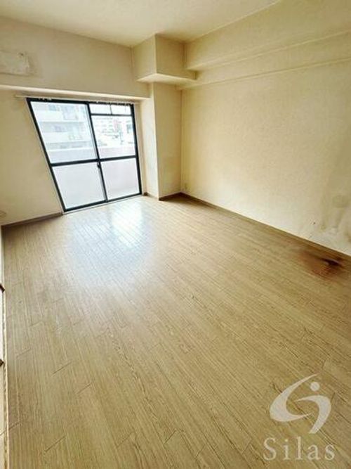 プライムヒル藤井寺の居間