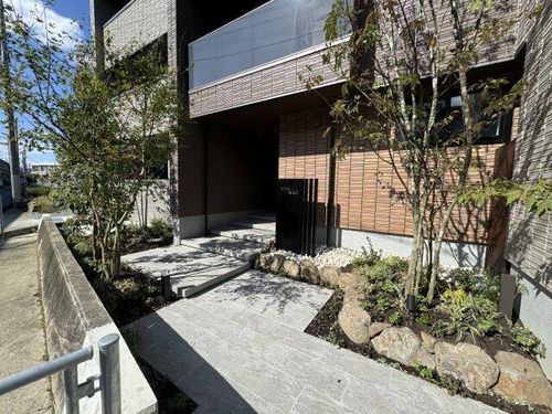 Sha Maison NAO201の玄関