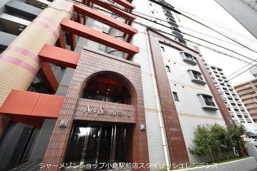 ニューサンリバー6番館の外観