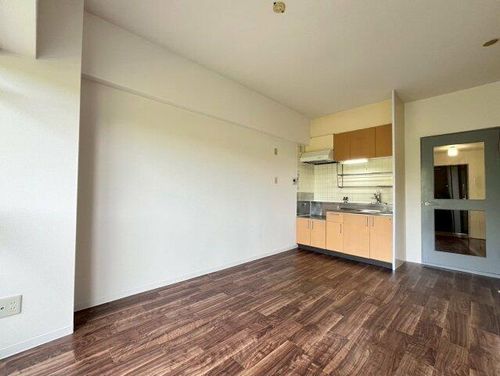 大阪府富田林市向陽台4丁目(マンション)の賃貸物件の居間