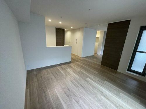 プレシャス小松の居間