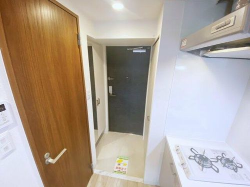 エスリード難波AGREAの玄関