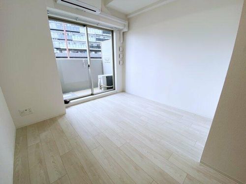 エスリード難波AGREAの居間