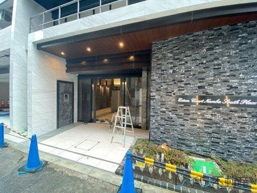 エステムコート難波サウスプレイスⅧハイドの玄関