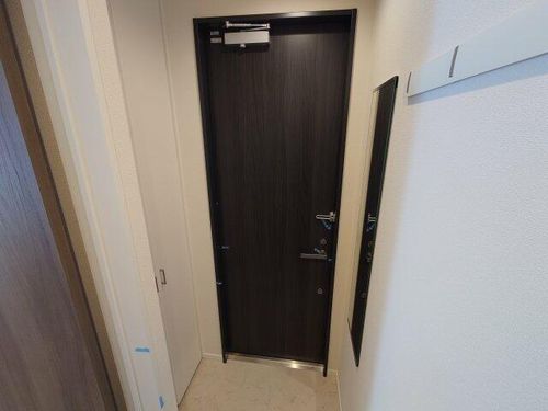 Granate西宮203の玄関