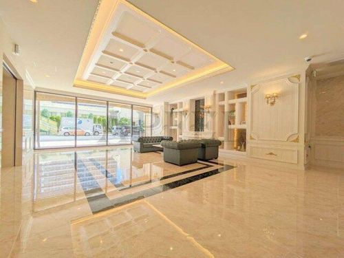 Vinoプレジオ本町の玄関