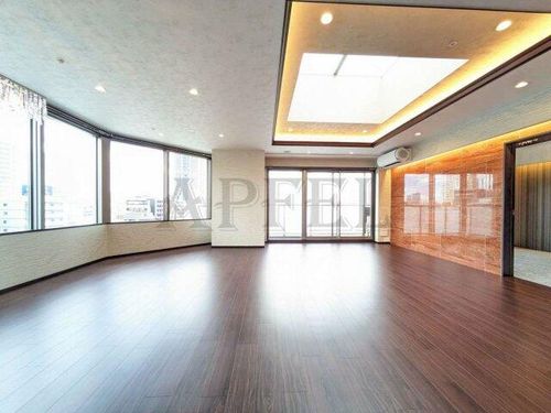 Vinoプレジオ本町の居間