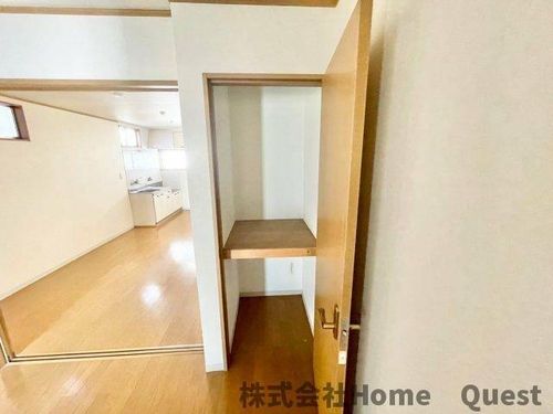 岡田文化の内装