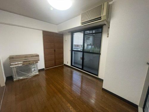 ジュネス姫路105の居間