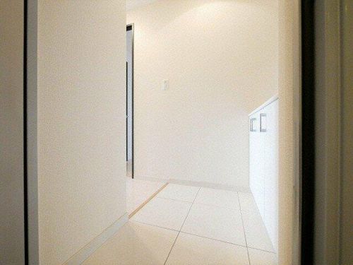 RIDGE北堀江の玄関