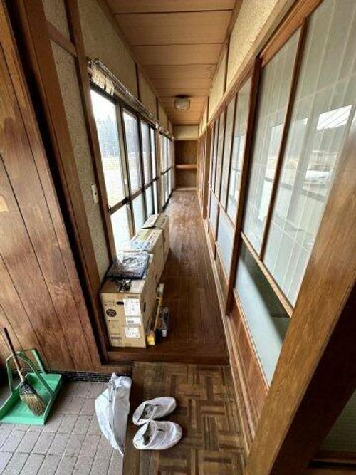 愛知県新城市作手白鳥字宮前(一戸建)の賃貸物件の玄関