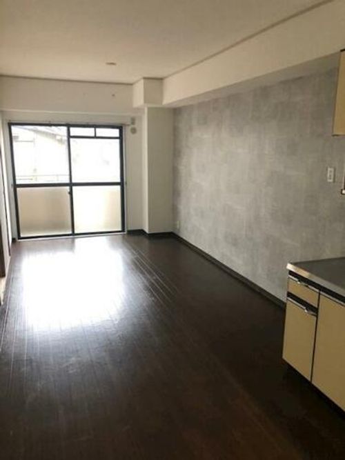 サンプラザ新石切の居間