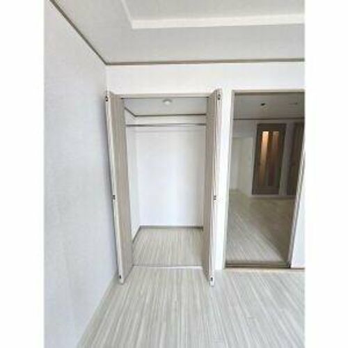 ボンアーデル壱番館402の内装