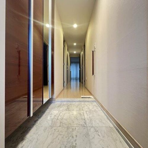 ライオンズガーデン千種アーススクエアの玄関