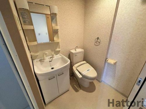 CASSIA豊中三国の内装