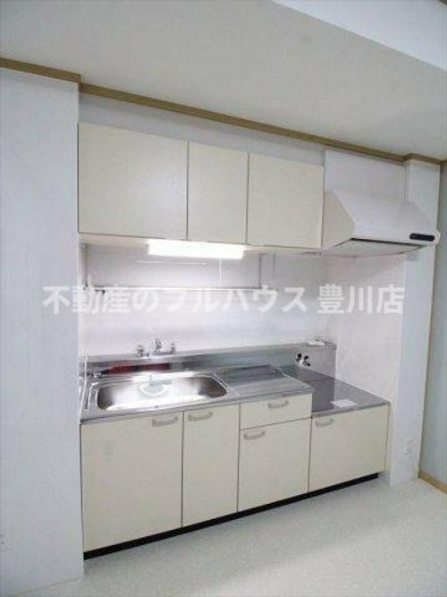 シャルミーユ桜ヶ丘403のキッチン
