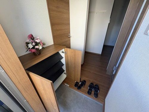 Sunrise姫路1Cの玄関