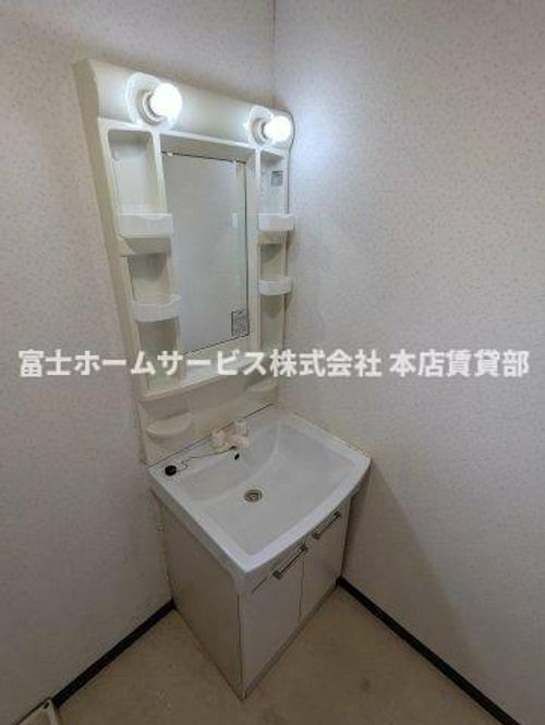 松岡ビル北花田の内装