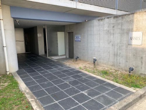 芦屋精道町アネックス401の玄関