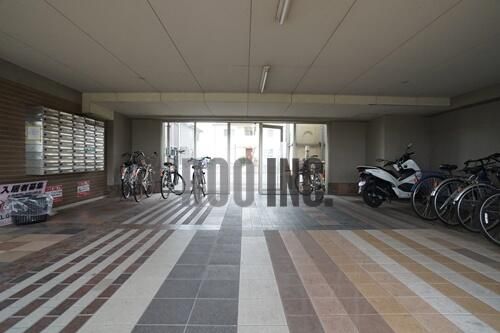 ロッキーコート太子301の玄関