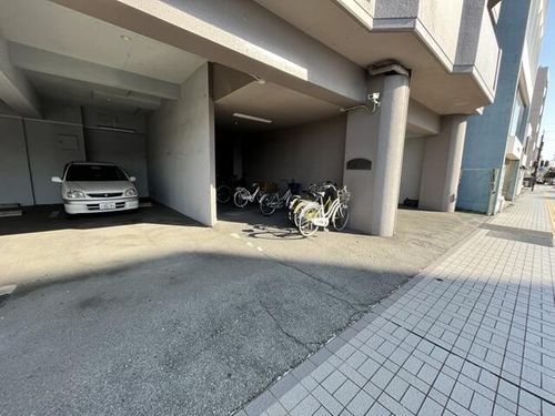 ロイヤルコーポ東雲505の玄関
