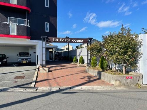 ラフェスタ大塩503の玄関