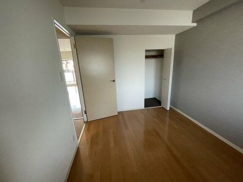 高橋ガーデンロイヤル502の内装