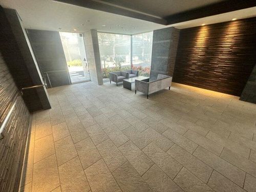 アルファステイツ姫路城西708の玄関