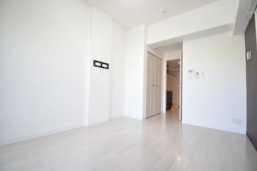 Luxe今里Ⅱ1209の居間