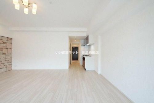 プレジオ新大阪EUROの居間