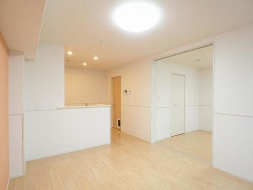 ボヌールKM Cの居間