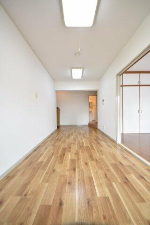 神仙閣マンションの居間