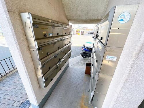 サンマンション茨木の玄関