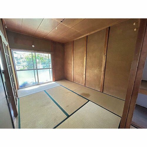 新林おうきつ荘EASTの居間