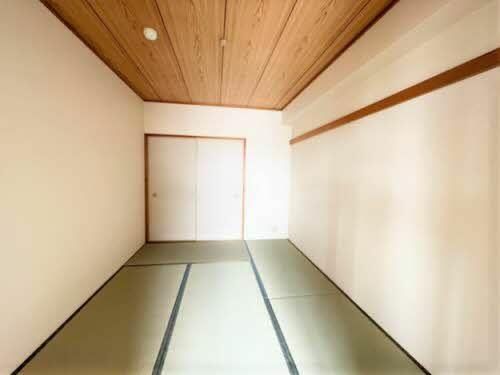 レジデンスコマイ0505の居間