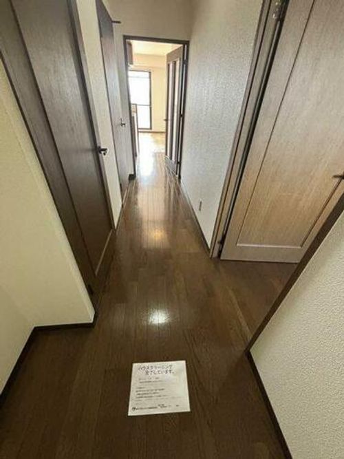 レジデンスコマイ0601の玄関