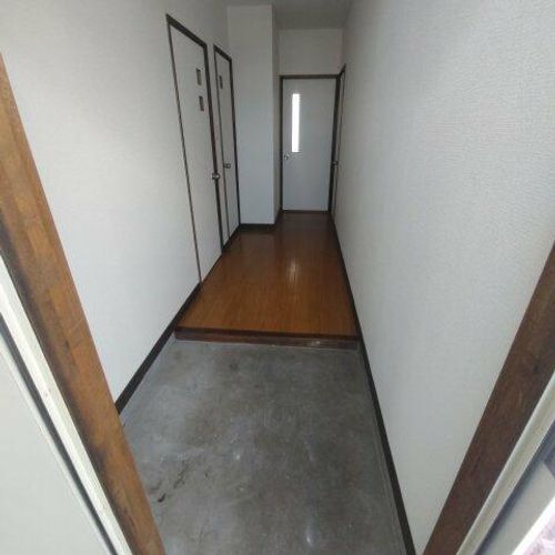 青葉ハイツ202の玄関