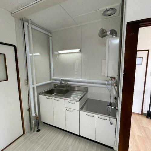 エヌエスハイツ102のキッチン