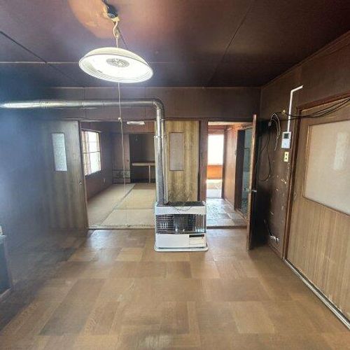 千葉アパートの居間