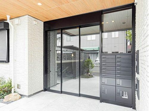 セレンディピティ アトレ0301の玄関