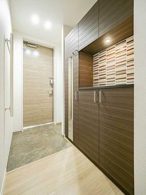 セレンディピティ アトレ0301の玄関