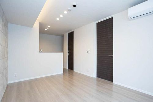 シャーメゾンセレナヴィラ0103の居間