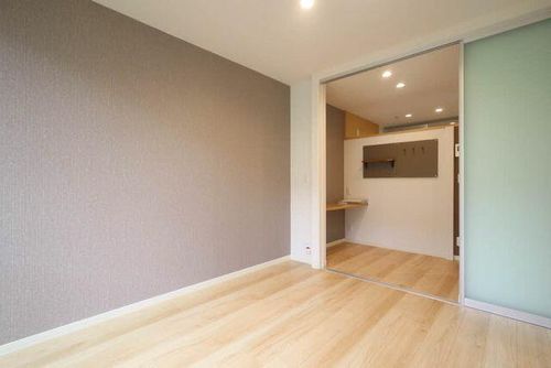 神内ハイツA棟A105の居間